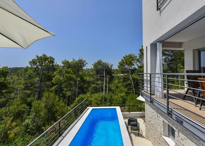 Mirta Zadarvillas