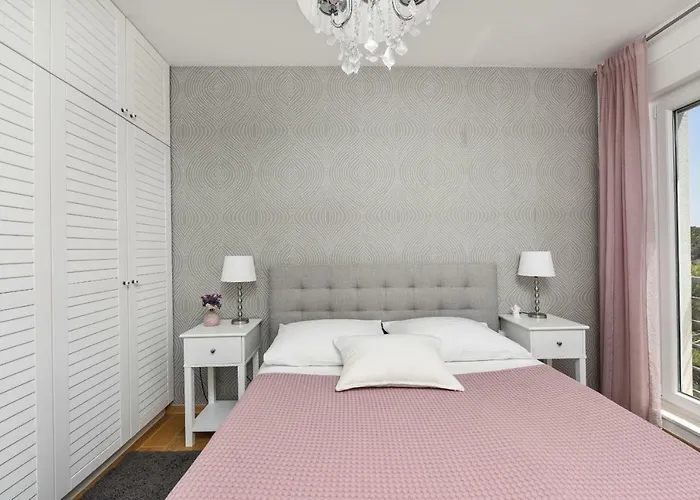 Mirta Zadarvillas *