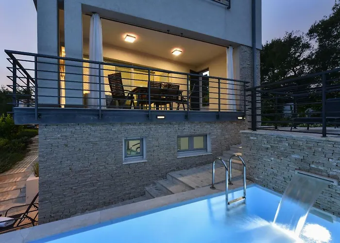 Mirta Zadarvillas *