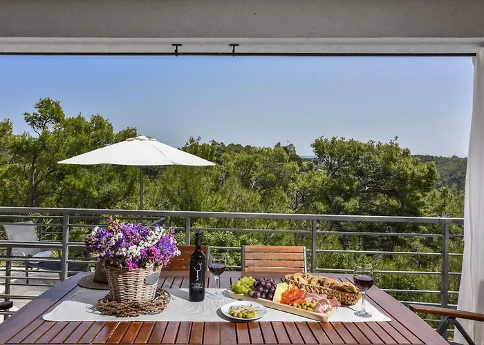 Mirta Zadarvillas Villa *