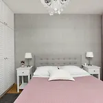 Mirta Zadarvillas *