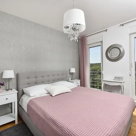 Mirta Zadarvillas Villa *