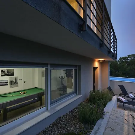 Mirta Zadarvillas Villa *